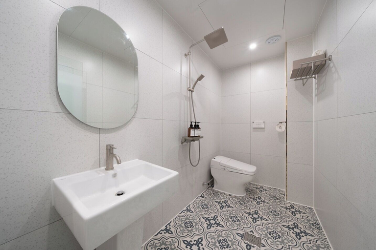 Bathroom 5, DK INCHEON AIRPORT HOTEL, Jung