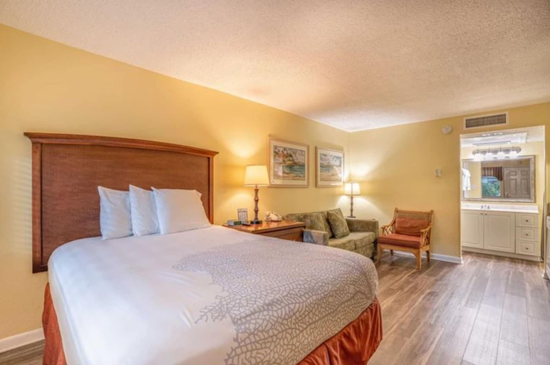Bedroom 1, Destin Studio Beach Across the Street, Okaloosa