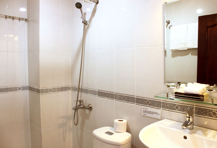 Bathroom 4, The Alley Saigon Hotel, District 1