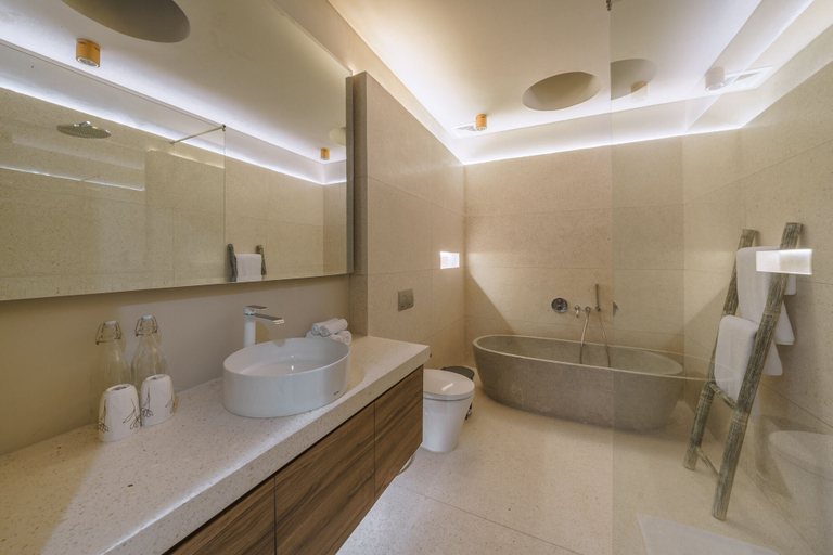 Bathroom 3, Vesna Townhouse 6, Badung