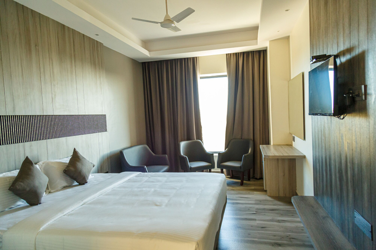 Bedroom 4, Galore Inn, Mysore