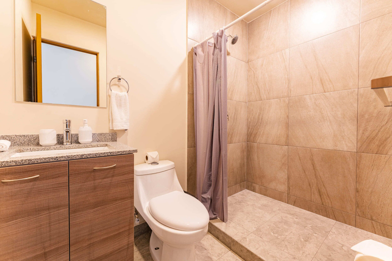 Bathroom 3, Roma Norte Apartments by VH, Mexico City