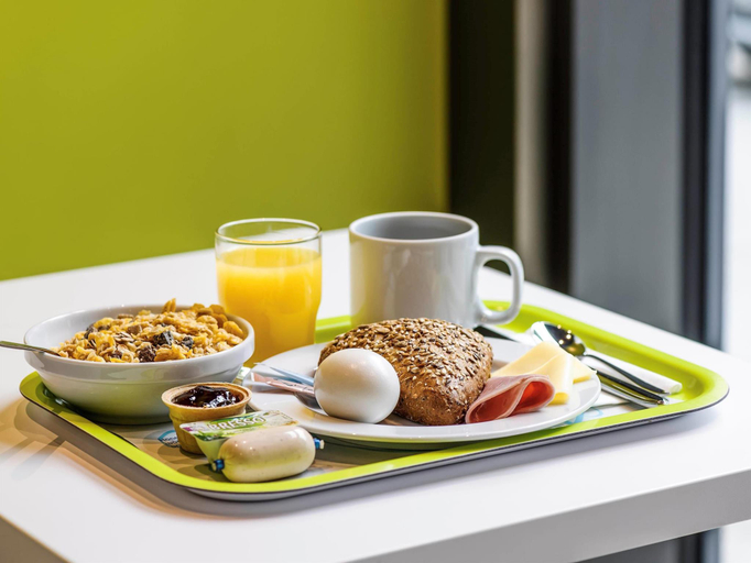 Food & Drinks 5, ibis budget Givet, Ardennes