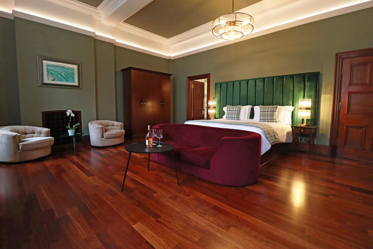 Bedroom 2, Morgans Hotel, Swansea