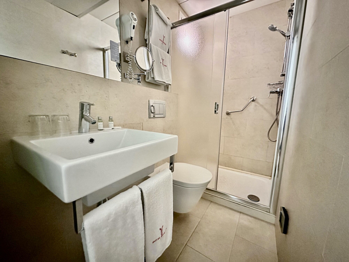 Bathroom 4, Hotel Turin  Barcelona, Barcelona