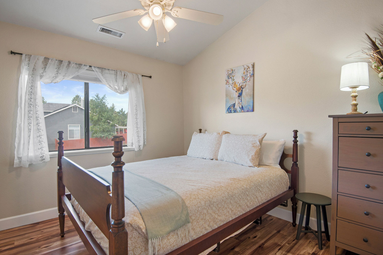 Bedroom 3, Cattle, Coconino