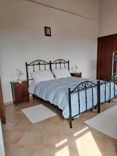Bedroom 3, B&B S'Omu Antiga, Oristano