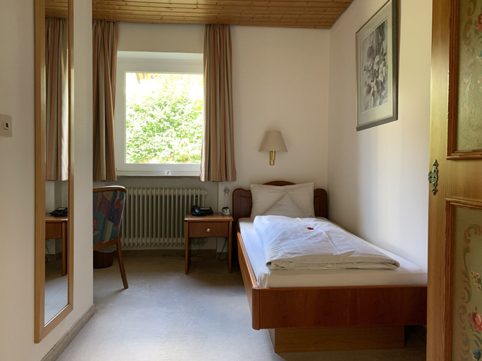 Bedroom 2, Alpenhotel Sonneck, Oberallgäu