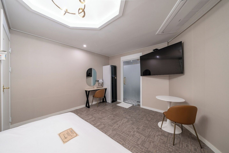 Bedroom 4, DK INCHEON AIRPORT HOTEL, Jung