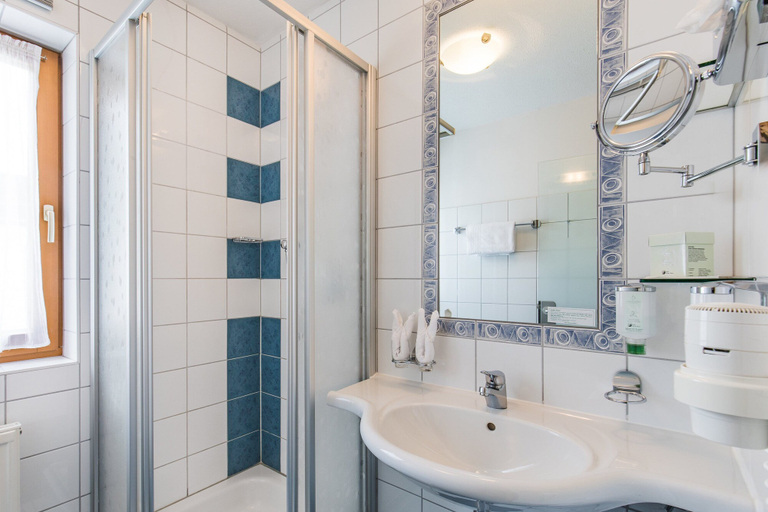 Bathroom 5, DAS VIER Sport,- und Wellnesshotel, Imst