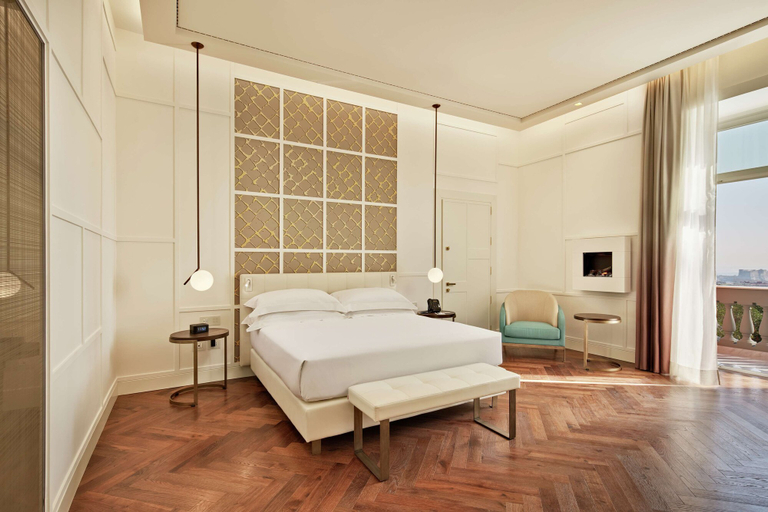 Bedroom 3, De Bonart Naples, Curio Collection by Hilton, Napoli