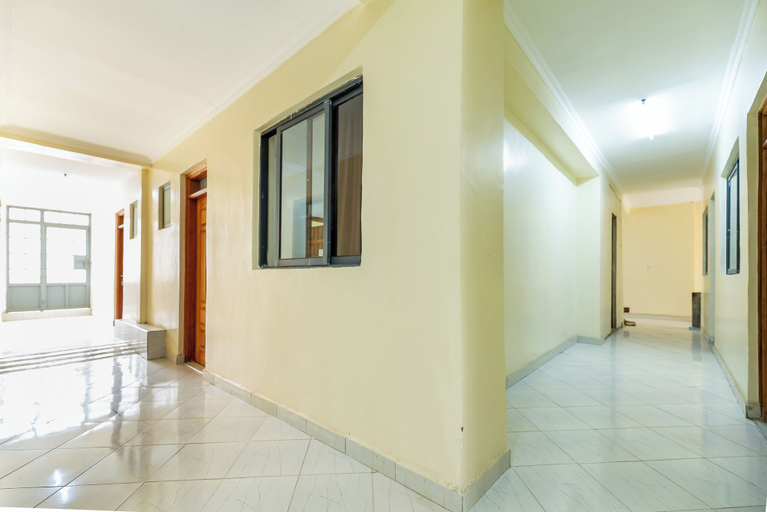 Others 4, Mang Hotel, Starehe