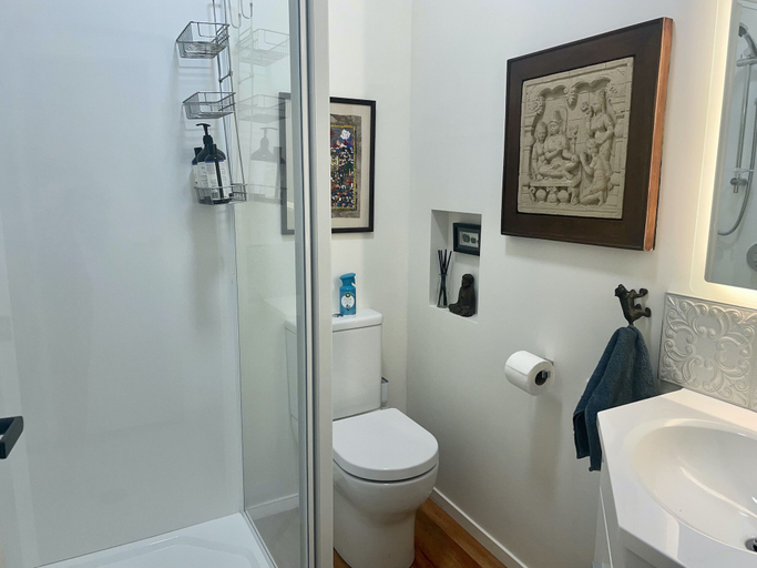 Bathroom 3, Ballygelvar, Waipa