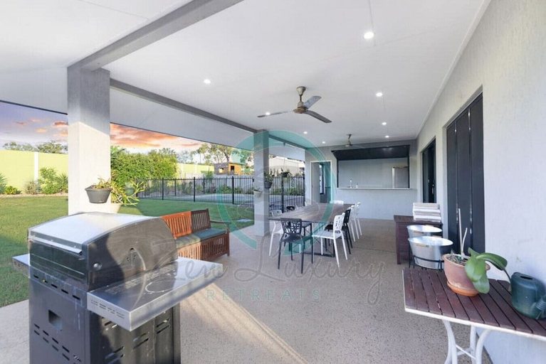 Food & Drinks, ZENHOUSE - 5BR Family with Private Pool, Palmerston