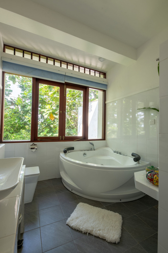 Bathroom 5, Villa Birdlake, Ambalangoda