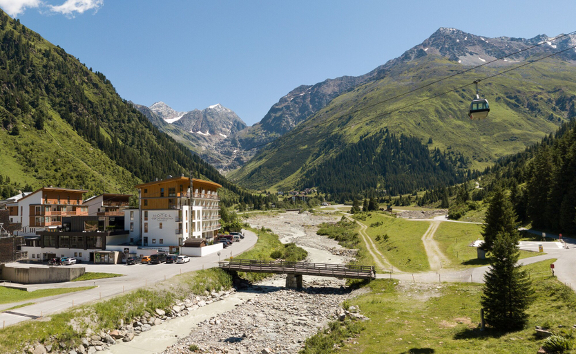 Exterior & Views 2, DAS VIER Sport,- und Wellnesshotel, Imst