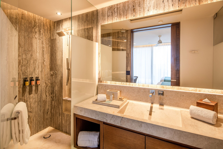 Bathroom 5, The Club at Solaz, Luxury Villas, La Paz