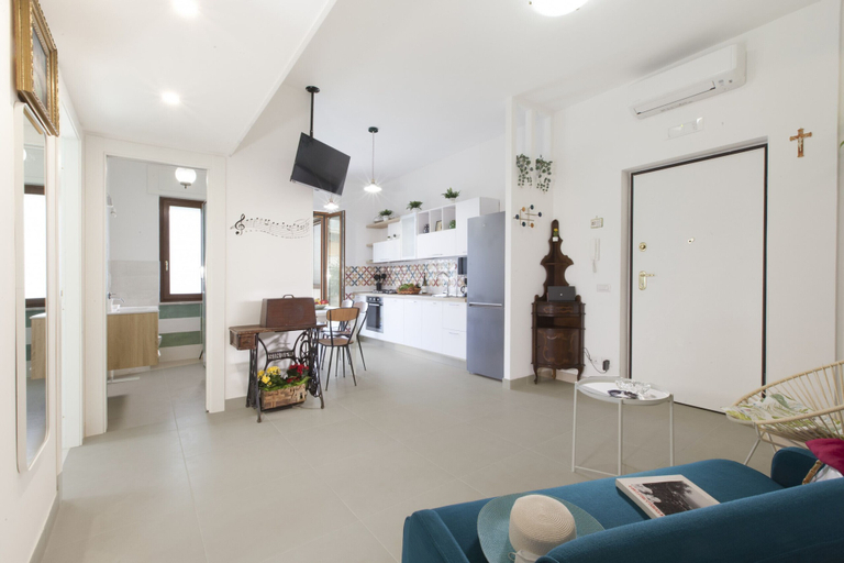Others 3, Estate4home - Casa Luigino, Napoli