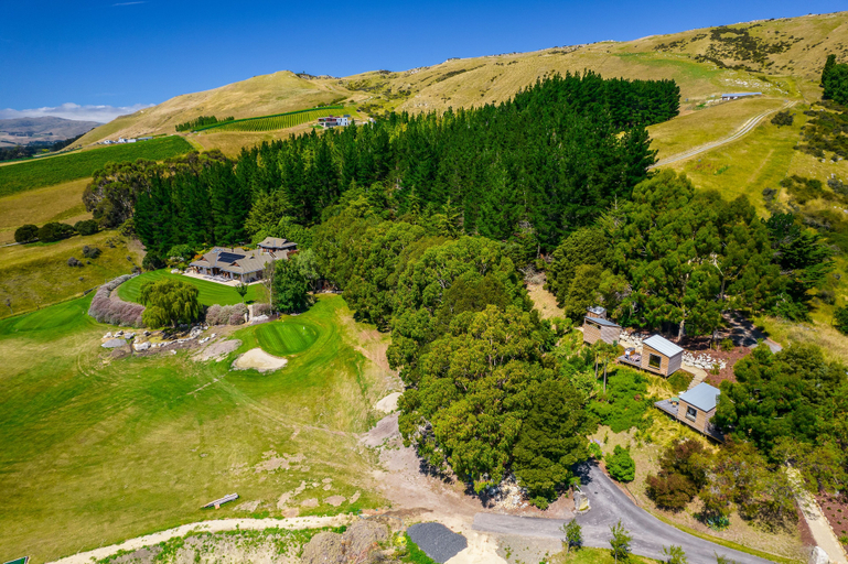 Others 5, Russell's Cabins, Hurunui