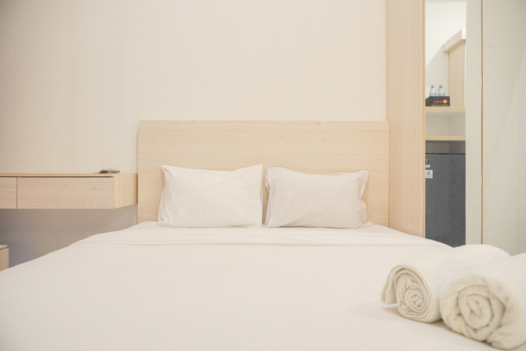 Bedroom 3, Minimalist and Comfy Studio at Tokyo Riverside PIK 2 Apartment By Travelio, Tangerang