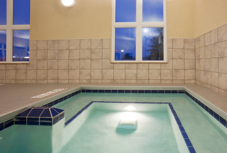 Sport & Beauty 2, Holiday Inn Express & Suites ANTIGO by IHG, Langlade