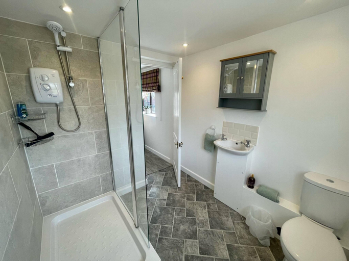 Bathroom 3, Royal Oak Country Inn and Restaurant, Herefordshire