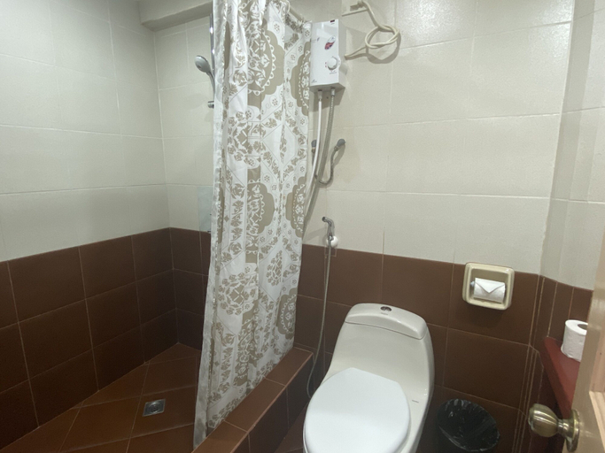 Bathroom 3, Pier Uno Dive Resort, Bauan