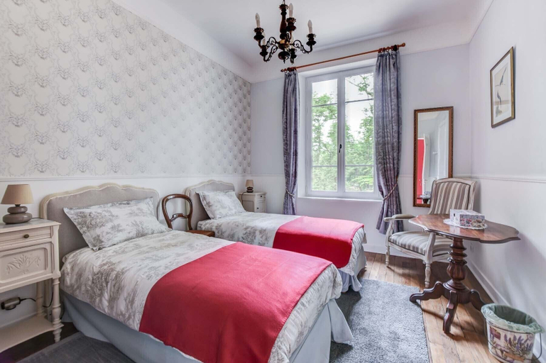Bedroom 3, Chateau de Pourpry, Tarn