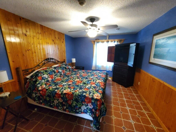 Bedroom 3, Tiki Beach Queen, Saint Johns