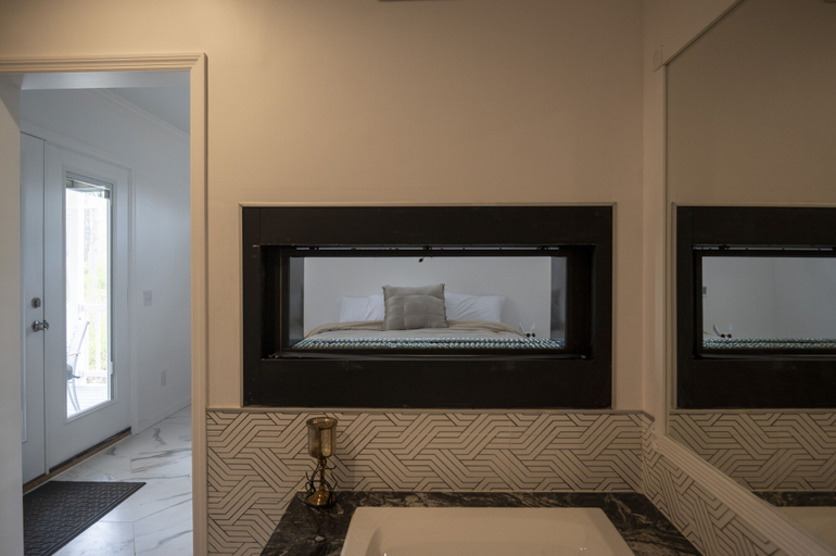 Bathroom 4, Swan Lake Resort Rentals, Atlantic