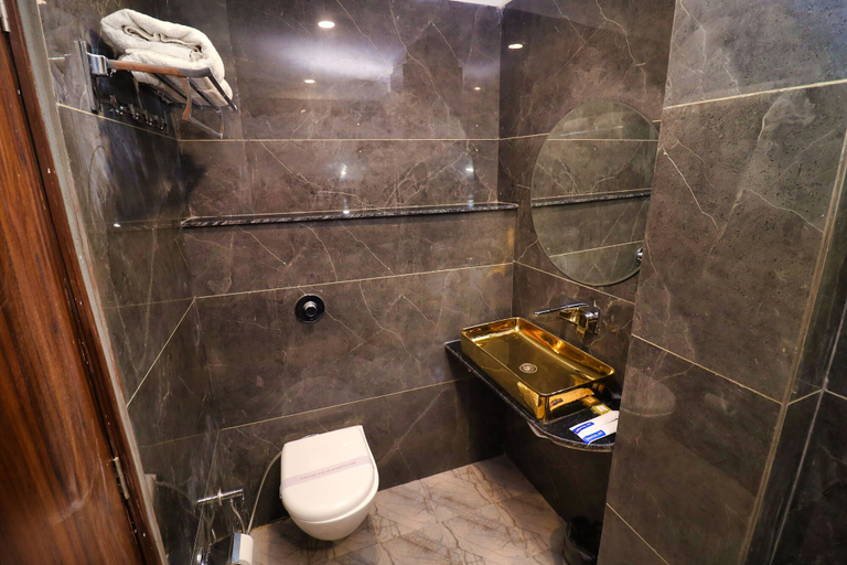 Bathroom 5, Hotel La casa Amritsar, Amritsar