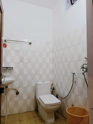 Bathroom, Rishikesh, Garhwal