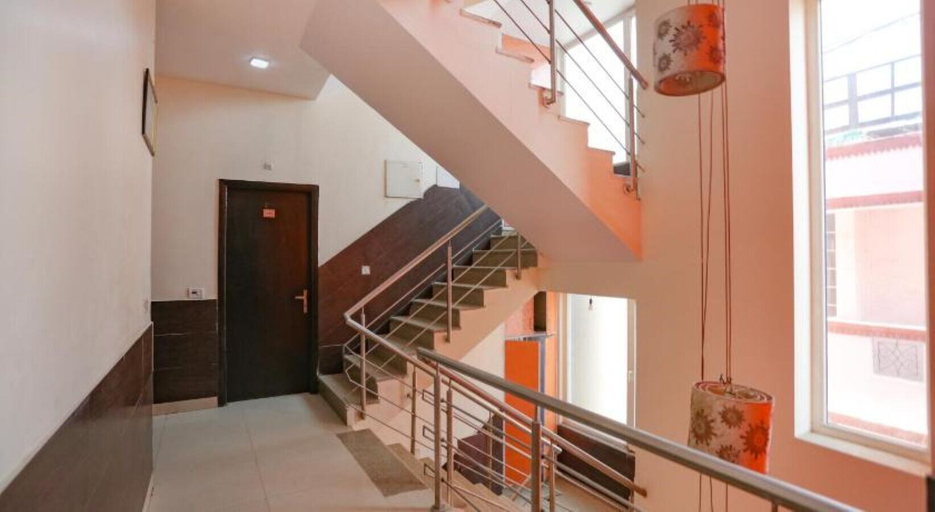 Others 4, Hotel Earthview, Gautam Buddha Nagar