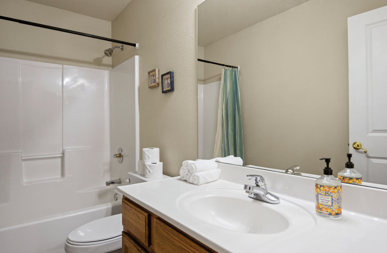 Bathroom 4, Cattle, Coconino