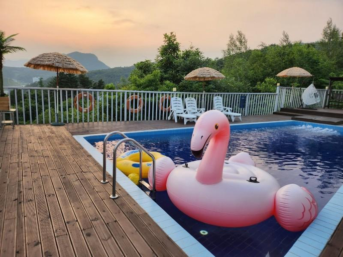Sport & Beauty 5, Blue L Unshared House Poolvilla in Gapyeong, Chuncheon