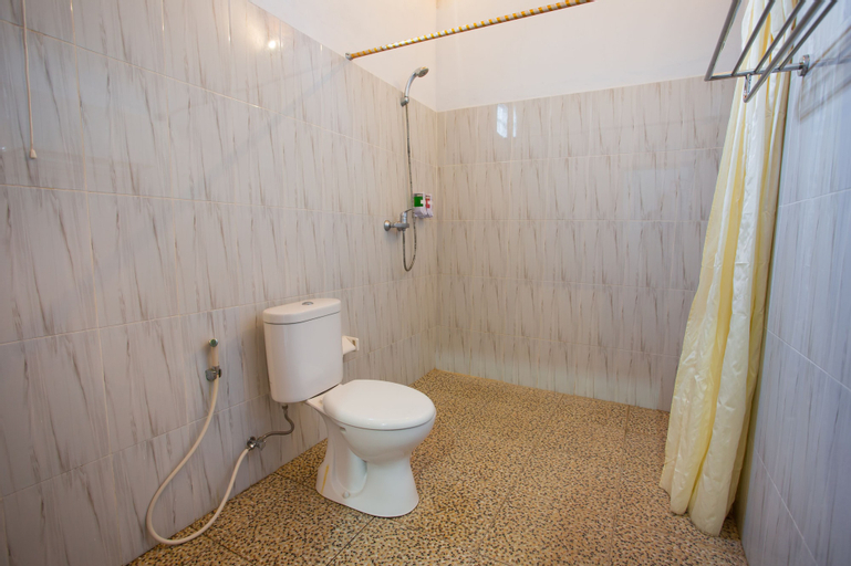 Bathroom 20