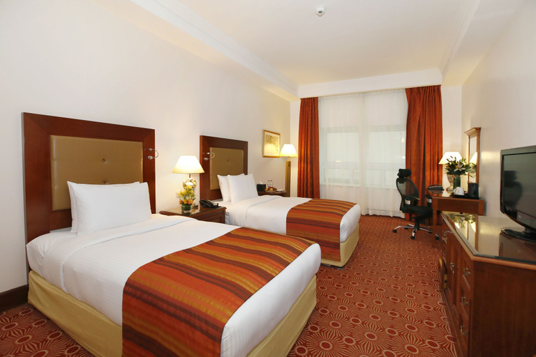 Bedroom 4, Sunday Hotel Holiday International Dubai, Dubai