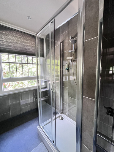 Bathroom 4, The Bridge, Shropshire
