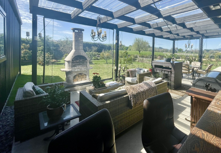 Food & Drinks 4, Ballygelvar, Waipa