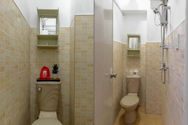 Bathroom 4, Pension Inn Marilao, Marilao