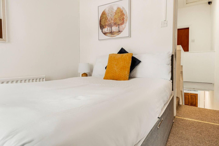 Bedroom 3, Immaculate 4-bed House Near Anfield and Goodison, Sefton