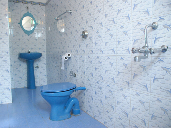 Bathroom 3, D'souza's Holiday Homes, North Goa