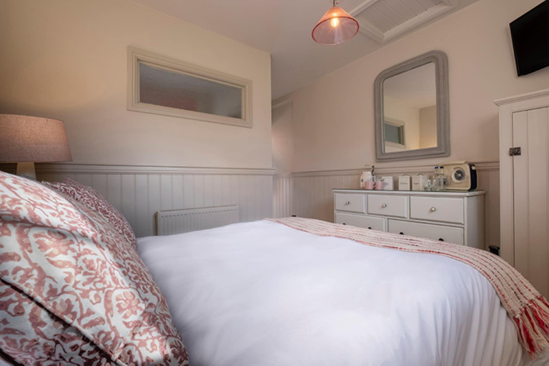 Bedroom 3, The Ship at Dunwich, Suffolk