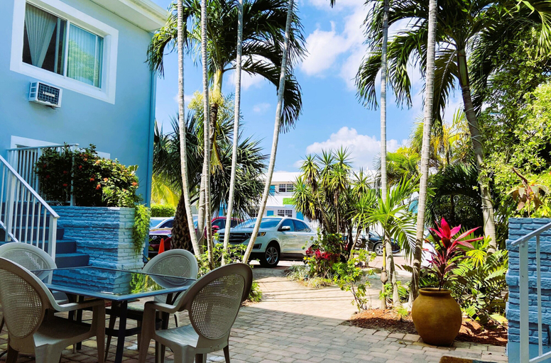 Others 5, Beach Tide, Broward