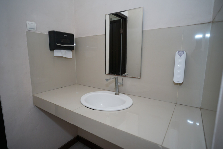Bathroom 4, Hotel Citere II, Bandung