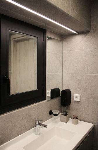 Bathroom 5, Exarchia House Project, Attica