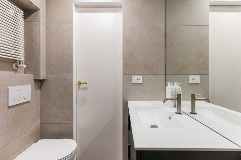 Bathroom 2, Appartamento Papavero by Wonderful Italy, Bologna