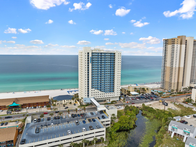 Sterling Breeze by Panhandle Getaways, Bay
