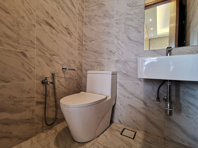 Bathroom 8