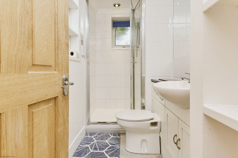 Bathroom 4, Kipper Cottage, Isle of Wight